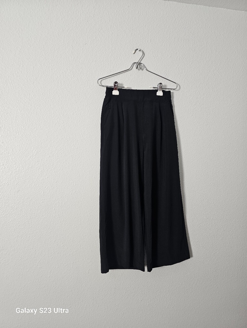 Athleta Black  Crop Wide-Leg Pants Sz 2